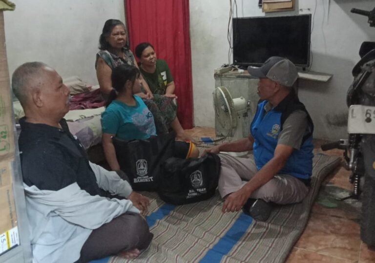 JSC Dinsos Jatim Bantu Pelajar Yatim dari Keluarga Kurang Mampu di Surabaya