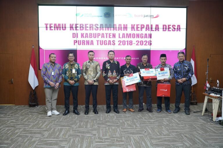 Pemkab Lamongan Apresiasi 23 Kades Purna Tugas 