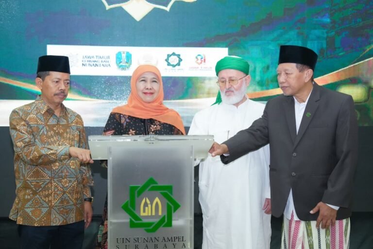 Gubernur Khofifah Luncurkan Prodi Magister Kajian Turats di UINSA, Pertama di Indonesia, Optimistis Jadi Referensi Keteduhan Islam Rahmatan Lil Alamin