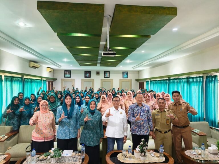 TP PKK Lamongan Gelar Sosialisasi Empat Pilar MPR RI, Ahmad Labib Ajak Perkuat Nilai Kebangsaan dari Keluarga