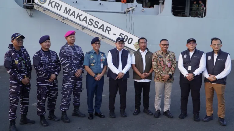 Pemprov Jatim Bersama TNI AL Gelar Sapa Bansos dan Bakti Sosial di Sumenep Peringati Hari Jadi ke-81