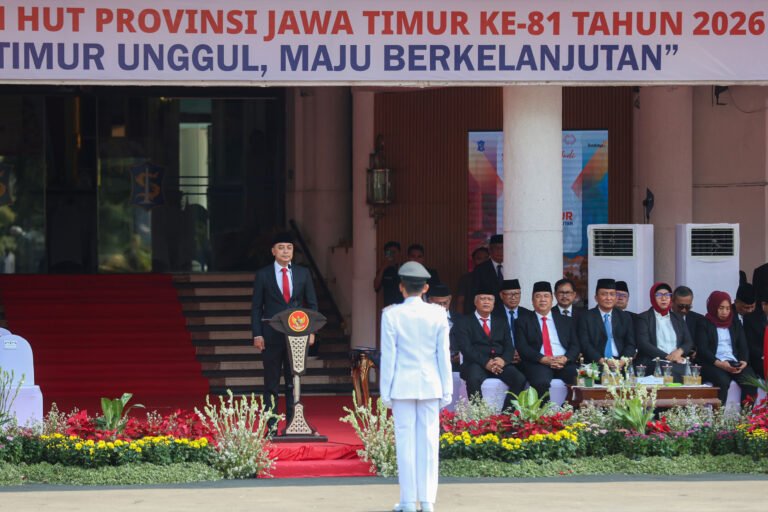 Pemkot Surabaya Gelar Upacara HUT ke-81 Jawa Timur, Wali Kota Eri Tekankan Sinergi Ekonomi dan Transportasi