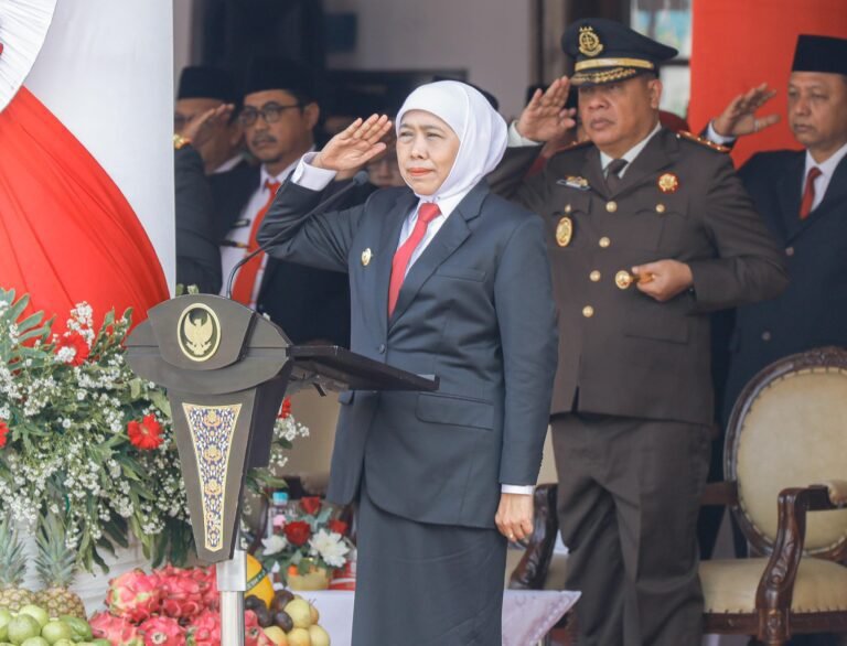Gubernur Khofifah Pimpin Upacara Hari Kesaktian Pancasila, Ajak Masyarakat Perkuat Persatuan dan Wujudkan Keadilan Sosial