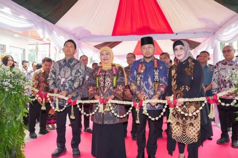 Gubernur Khofifah Resmikan Kantor Bank Jatim Cabang Balikpapan, Optimistis Perkuat Sinergi Ekonomi dan Bisnis Jatim-Kaltim