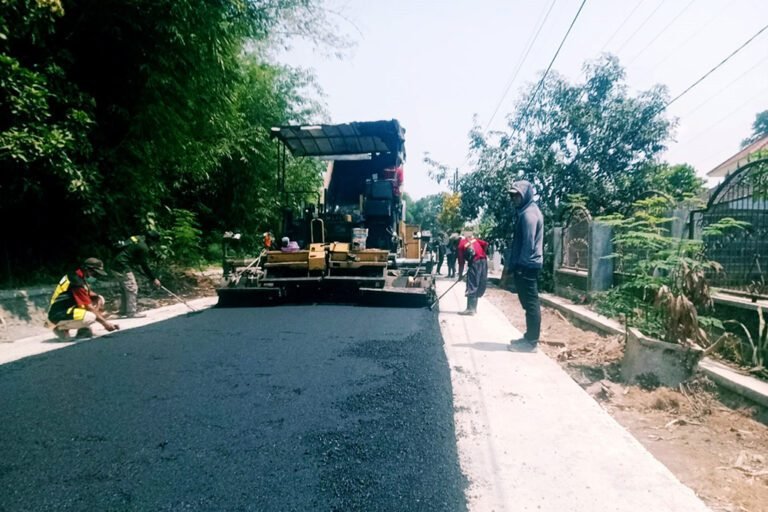 Pemkab Lumajang Tangani Jalan Rowokangkung–Kalipepe 6 Kilometer, Anggaran Rp10,9 Miliar