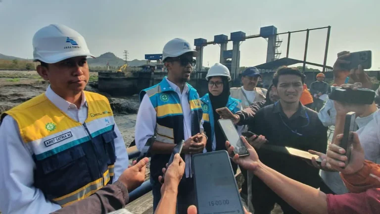 PJT I Flushing Waduk Sengguruh, Kendalikan Sedimentasi dan Jaga Kapasitas Tampungan